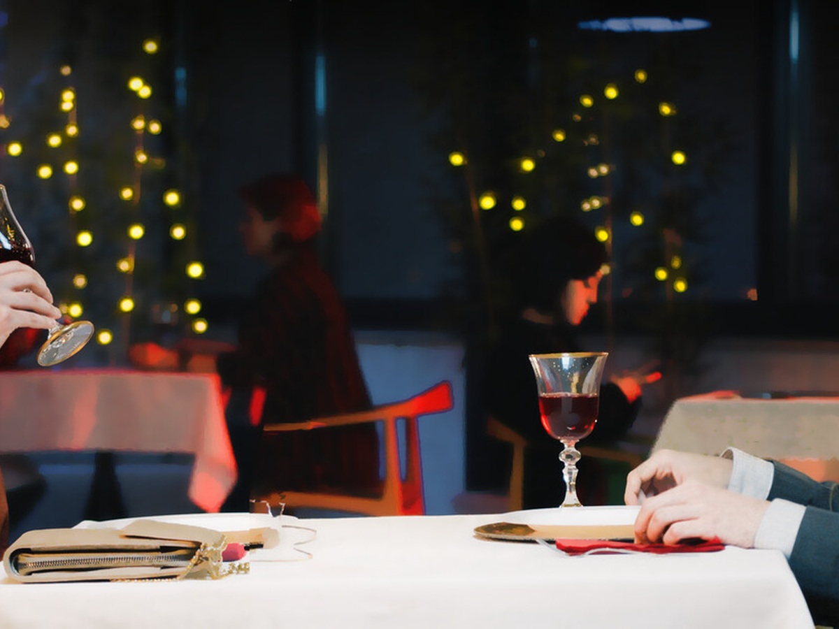 First Date Late To Date